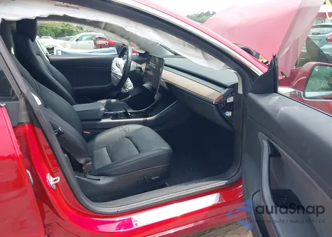 2019 Tesla Model 3 Long Range/Mid Range/Standard Range/Standard Range Plus z USA, uszkodzony, nr VIN 5YJ3E1EA7KF308437